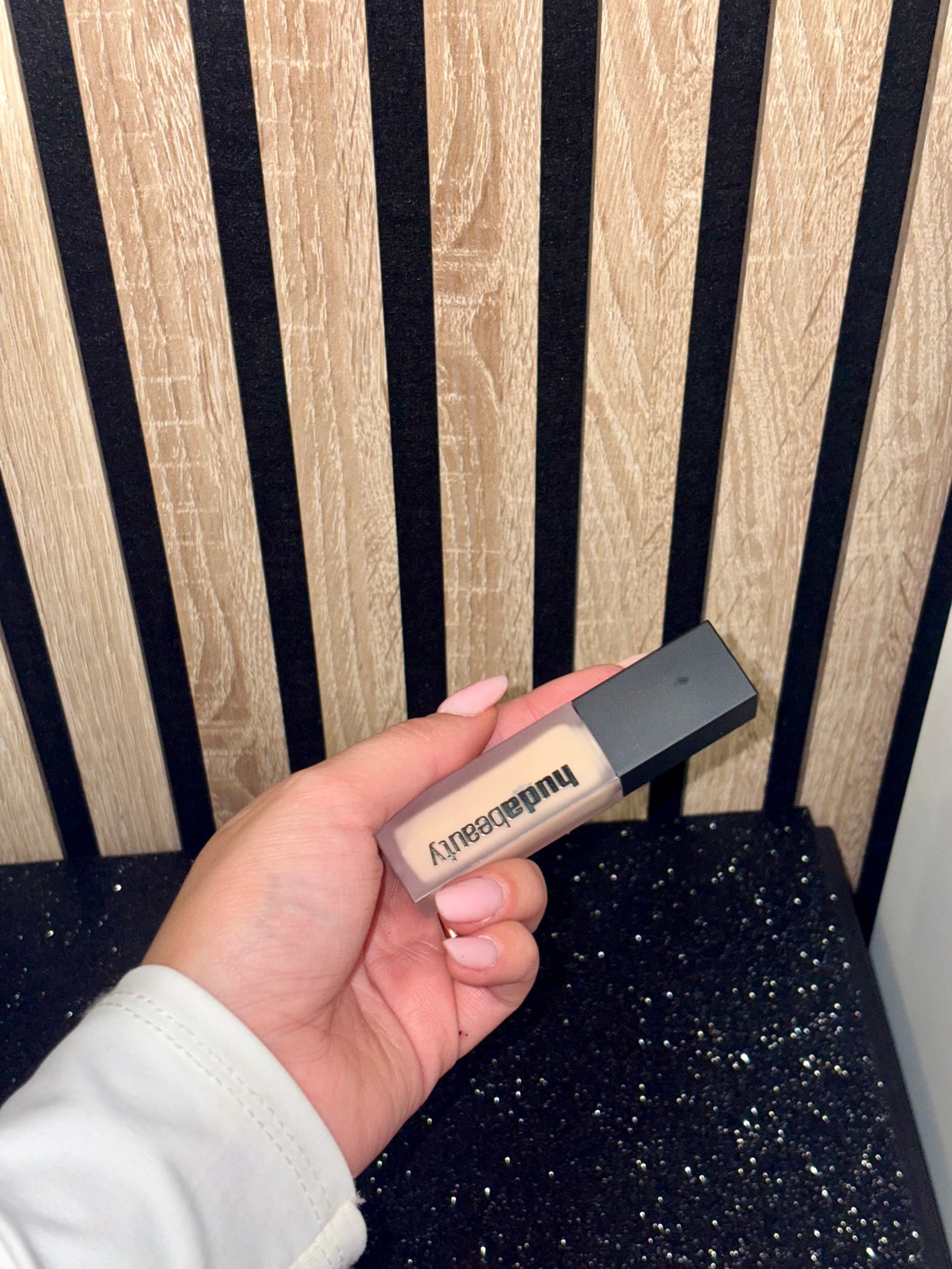 Correttore huda beauty